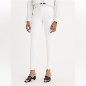 Levi’s high rise skinny jeans.